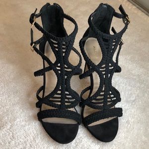 Aldo SIZE 9 open toe heel (about 5inch heel)